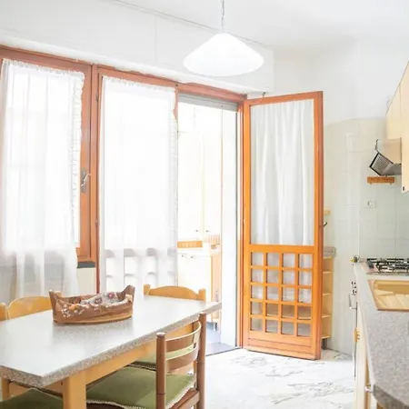 005 - Casa Spaziosa Centro Citta Carruggio Mare A 150m Sestri Levante