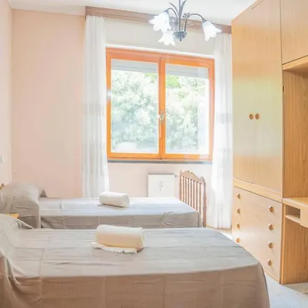 005 - Casa Spaziosa Centro Citta Carruggio Mare A 150m *